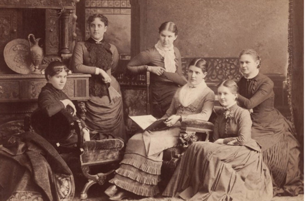A class photo of the world-changing women in the Class of 1884, Society for the Collegiate Instruction of Women